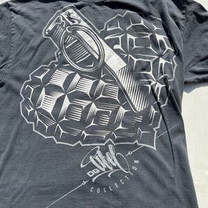 Men's VINTAGE Obey OG T-Shirt Black Grenade NO TAG Street Y2K Original Gangster